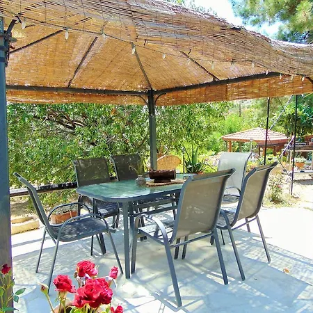 Tatil Evi Walnut Grove Vouni