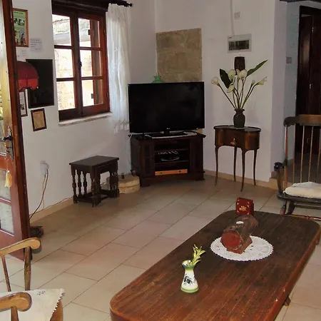 Tatil Evi Walnut Grove Vouni