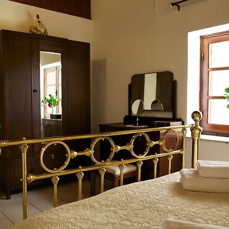 Walnut Grove * Vouni