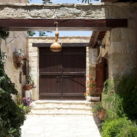 Walnut Grove * Vouni