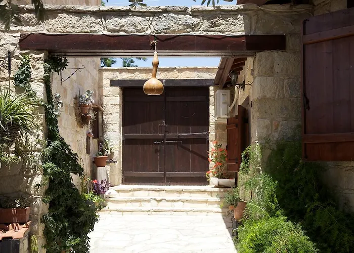 Walnut Grove * Vouni